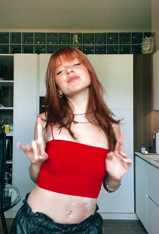 Aurora Sheaves (@aurora.sheaves) #crop top  #red crop top  #belly button piercing  #booty shaking 