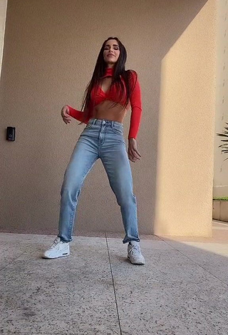 Kesia Muniz de Oliveira (@babi) #crop top  #red crop top  #pants  #jeans pants  #booty shaking  «Educados respondem boa tarde ......»