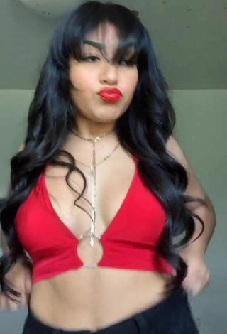 Jackie Ybarra (@jackieybarra) #crop top  #red crop top  «this shirt was very very risky...»