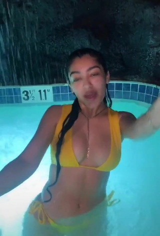 Jackie Ybarra (@jackieybarra) #swimming pool  #bikini  #yellow bikini  #booty shaking  «ah im trynna fall in love...»