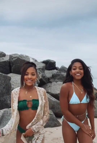 Jada Wesley (@jadawesleyy) #beach  #bikini  #green bikini  #blue bikini  #belly button piercing  «hi we are two pretty bestfriends...»