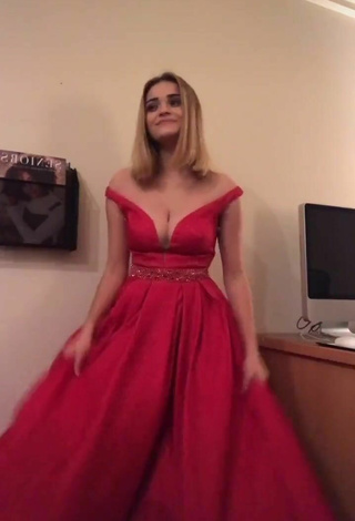 Jessi101love (@jessi101love) #cleavage  #dress  #red dress  «enjoy this draft of me being...»