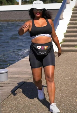 Joanne Lopes (@joannelopes) #big boobs  #sport bra  #black sport bra  #legging shorts  #black legging shorts  «It’s my birthday  ♌️ #foryou...»