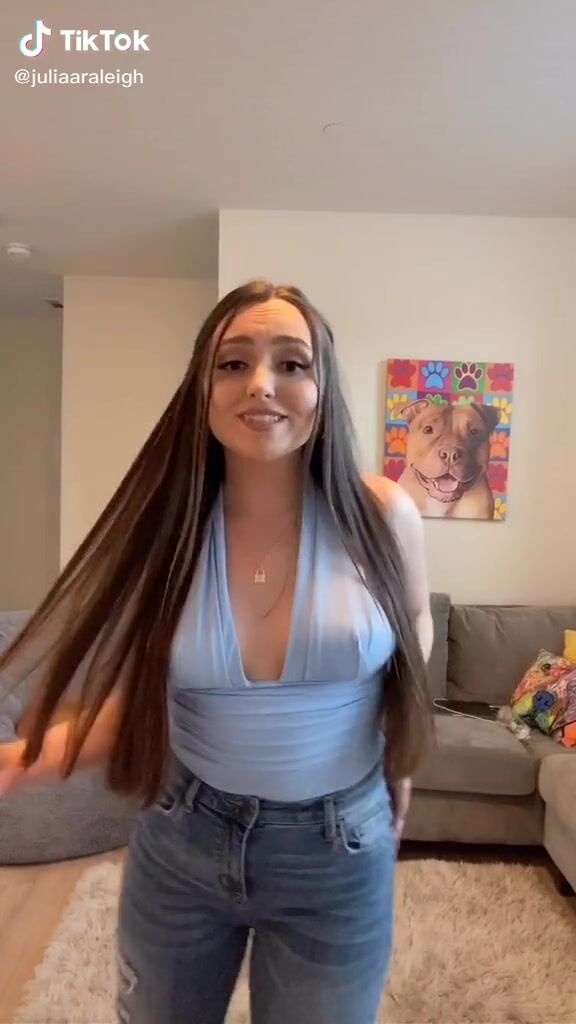 Julia Raleigh (@juliaaraleigh) #cleavage #top #blue top «I have