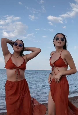 Tomiris & Nargiz Kanatova (@kagiristwins) #bikini  #beach 