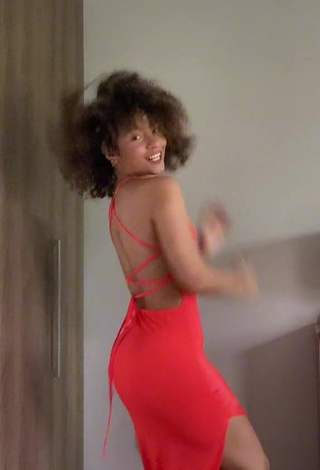Carol Mamprin (@carolmamprin) #dress  #red dress  #booty shaking  #bouncing boobs  «✨Nada contra as certinhas✨ dc:»