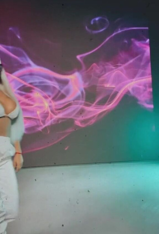 Cristina Pucean (@cristinapuceann) #cleavage  #big boobs  #sexy  #bikini top  #white bikini top  #pants  #white pants  «#fy ❤️‍»