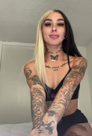 Cruella Morgan (@cruellamorgan) #tattooed body  #sexy  #crop top  #black crop top  #shorts  #black shorts  «i’m just confident, and it...»