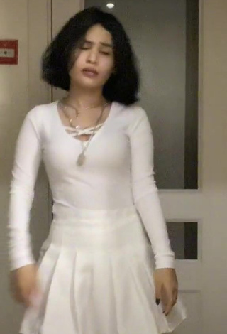 Kristina Emeliyanova (@emeliyanova) #skirt  #white skirt  #booty shaking  #top  #white top  «Черновики»