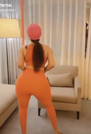 Tontolet (@king.tontodikeh) #crop top  #orange crop top  #leggings  #orange leggings  #booty shaking  #big butt  «☺️☺️#viral #nigeria #trending...»
