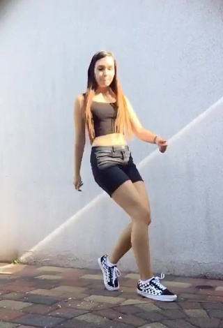 Sophie (@shufflesophie_) #crop top  #black crop top  #shorts  #black shorts  #booty shaking  «Which haircolor do you have...»
