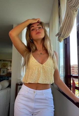 Aitana Soriano (@aitanaasoriano) #crop top  #cleavage  #yellow crop top  #pants  #white pants  #sexy  «Ig: aitanaasoriano:)»