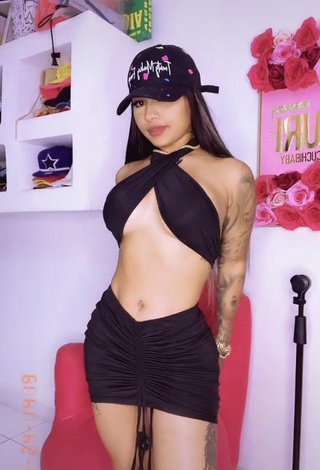 Anyuri Lozano (@anyurimusica2) #crop top  #black crop top  #skirt  #black skirt  #tattooed body  #underboob  #sexy 