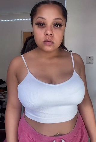 Carey Viller (@careyoxo) #crop top  #white crop top  #bouncing boobs  #cleavage  #belly button piercing  #big boobs  «How comes no one smiles during...»