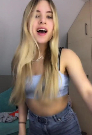 Isabell Mill (@itsmisabell) #crop top  #blue crop top  #booty shaking  «lock it #foryou»