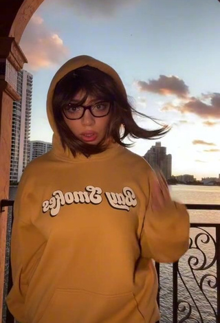 Katiana Kay (@katiana.kay) #sexy  «Sad bc it was windy and lowkey...»