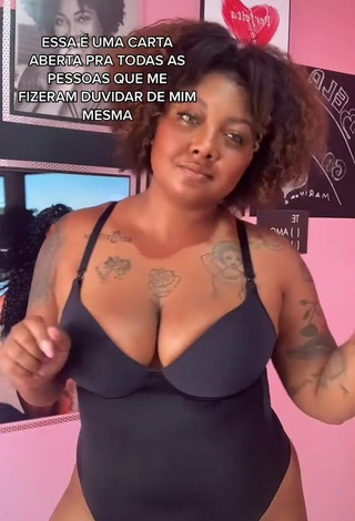 Manu Mendes (@manumendes.rj) #cleavage  #tattooed body  #butt  #bodysuit  #black bodysuit  #bouncing boobs  «Seja você a sua maior...»