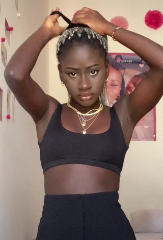 Marta_gueye (@marta_gueye) #sport bra  #black sport bra  #sexy 
