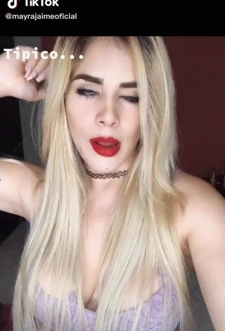 Mayra Jaime Maldonado (@mayrajaimeoficial) #red lips  #sexy  #big boobs  #crop top  #lace crop top  «#megustatiktok»