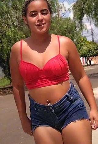 Raquel Toledoh (@raquel_toledoh) #crop top  #red crop top  #belly button piercing  #shorts  #jeans shorts  #booty shaking  «@mcdanoneofc QUEM FIZER A MINHA...»