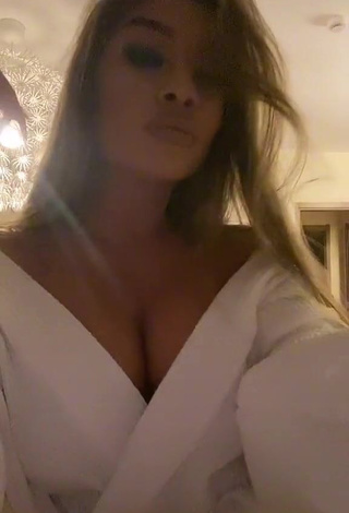 Simonna Braboveanu (@simonna_braboveanu) #cleavage  #bathrobe  #white bathrobe  #sexy 