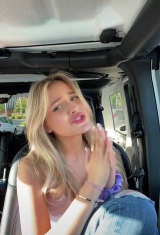 Tommi Rose (@tommirose) #car  #cleavage  #crop top  #white crop top  «this audio is so funny»