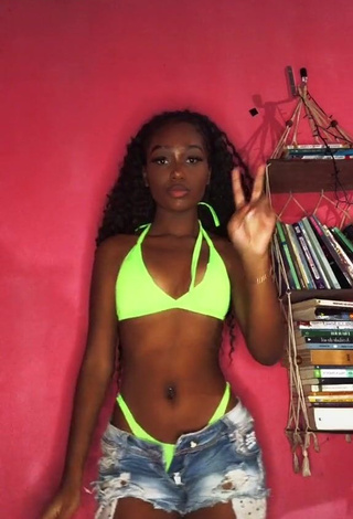 Laiane Rodrigues (@xb4ndida) #bikini  #lime green skirt  #shorts  #jeans shorts  #booty shaking 