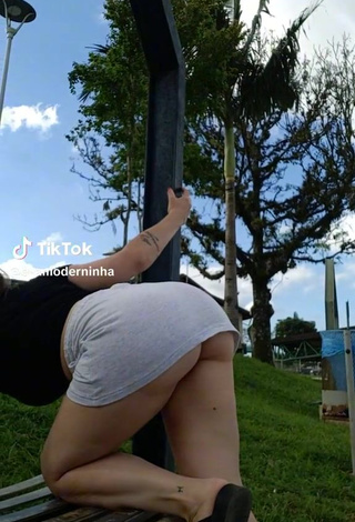Eva Moderninha (@evamoderninha) #upskirt  #crop top  #black crop top  #skirt  #bend over  #tattooed body  #butt  «@evamoderninha Eva Moderninha...»