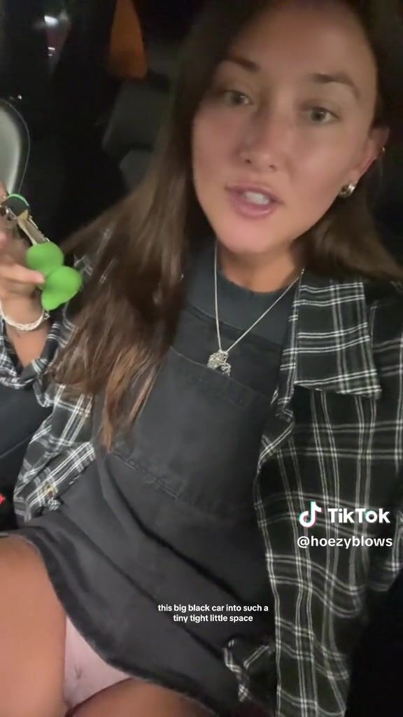 Jozy Blowz (@hoezyblows) #panties #cameltoe #car «@hoezyblows jb <3 my tight...» | yephot.com