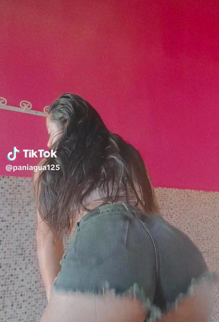 paniagua125 (@paniagua125) #twerk  #shorts  #jeans shorts  #bend over  «@paniagua125 la peti ♥️ ♥️»