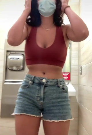 Cecilia Hanna (@literallycecilia) #crop top  #red crop top  #shorts  #jeans shorts  «this was in a gas station...»