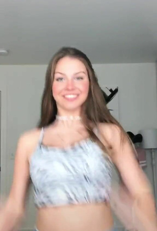 Alivia Pickl (@livpickl) #crop top #zebra crop top «hi i wanna redo this ( dc:...»
