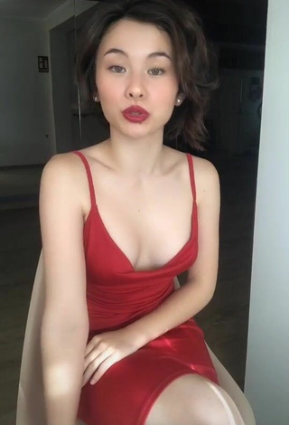 Maria Reus Huang (@mariareushuang) #dress  #red dress  «¿Cuál es vuestro personaje...»
