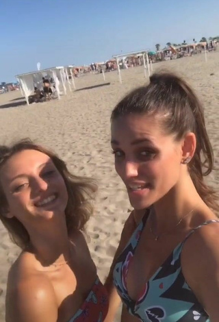 Arianna & Aurora (@martinisisters) #beach  #bikini  «Just did a bad thing»