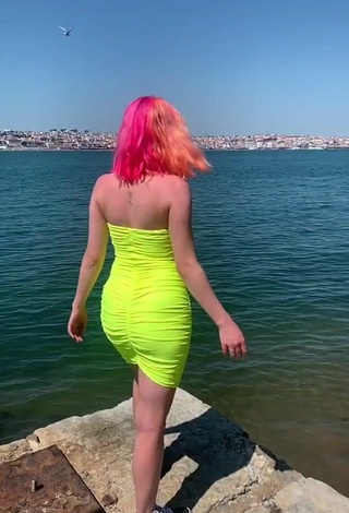Naomi Jon (@naomijon) #beach  #bikini  #dress  #lime green dress  «portugal ❤️»