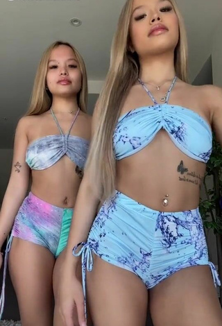 Carly & Christy Connell (@theconnelltwins) #belly button piercing  #crop top  #shorts  «#twins#fyp#foryoupage#australia»