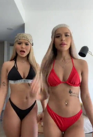 Carly & Christy Connell (@theconnelltwins) #belly button piercing  #bikini  «✨ #australia#twins#fyp»