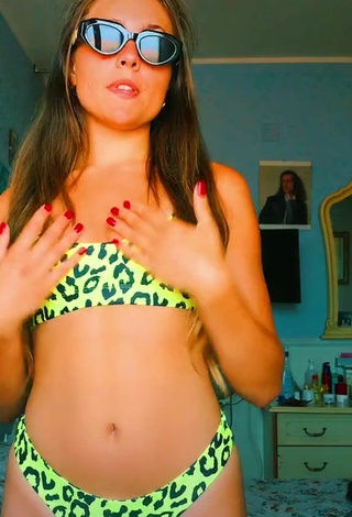 Vanessa Ticalli (@vanessaticali) #bikini  #leopard bikini 