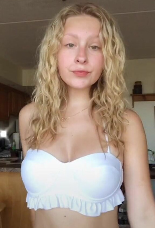 Zoe Hunter (@zoe149) #crop top  #white crop top  «my videos in a bathing suit wont...»