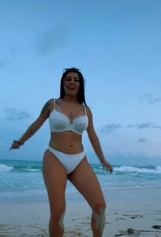 Fernanda Ortega (@fernanndaortega) #beach  #bikini  #white bikini  #big boobs  «Notan cómo me he bronceado de mal»