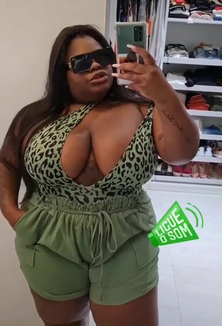 Jojo Maronttini (@jojotodynho) #big boobs  #cleavage  #swimsuit  #leopard swimsuit  «E a frase do dia é     .»