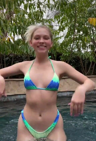 Jordyn Jones (@jordynjones) #bikini  #swimming pool  «this post will prolly be taken...»