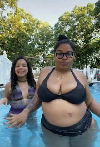 Carol Acosta (@killadamente) #swimming pool  #bikini  #swimsuit  #cleavage  #big boobs  «#0324MYTest»