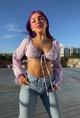 Lilacoloridas (@lilacoloridas) #crop top  #purple crop top  #booty shaking  «#quemaspueschallenge #quemaspues...»