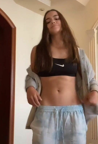 Maria Malibran (@mariamalibran) #sport bra  #black sport bra  #booty shaking 