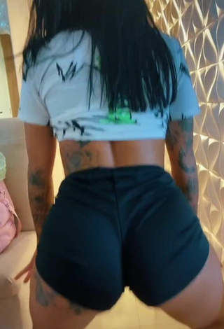Mirella Fernandez (@mcmirellaoficial) #butt  #twerk  #shorts  #black shorts 