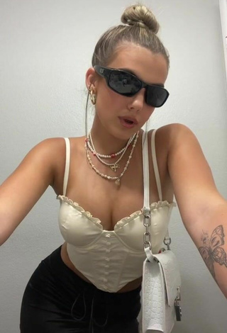 Sarah-Jade Bleau (@sjbleau) #cleavage  #crop top  #white crop top  «Bought these glasses for 10$ in...»