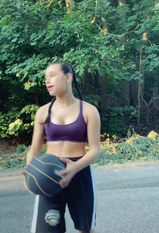Sky Katz (@skykatz) #sport bra  «what basketball videos do you...»