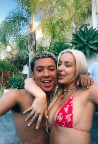 Tana Mongeau (@tanamongeaulol) #bikini  #swimming pool  «hitting on my best friends out...»