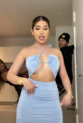 Amanda Díaz (@amandadiaz) #dress  #blue dress  #twerk  #underboob  #booty shaking  «@jimena.jimenezr @boynamedluis»